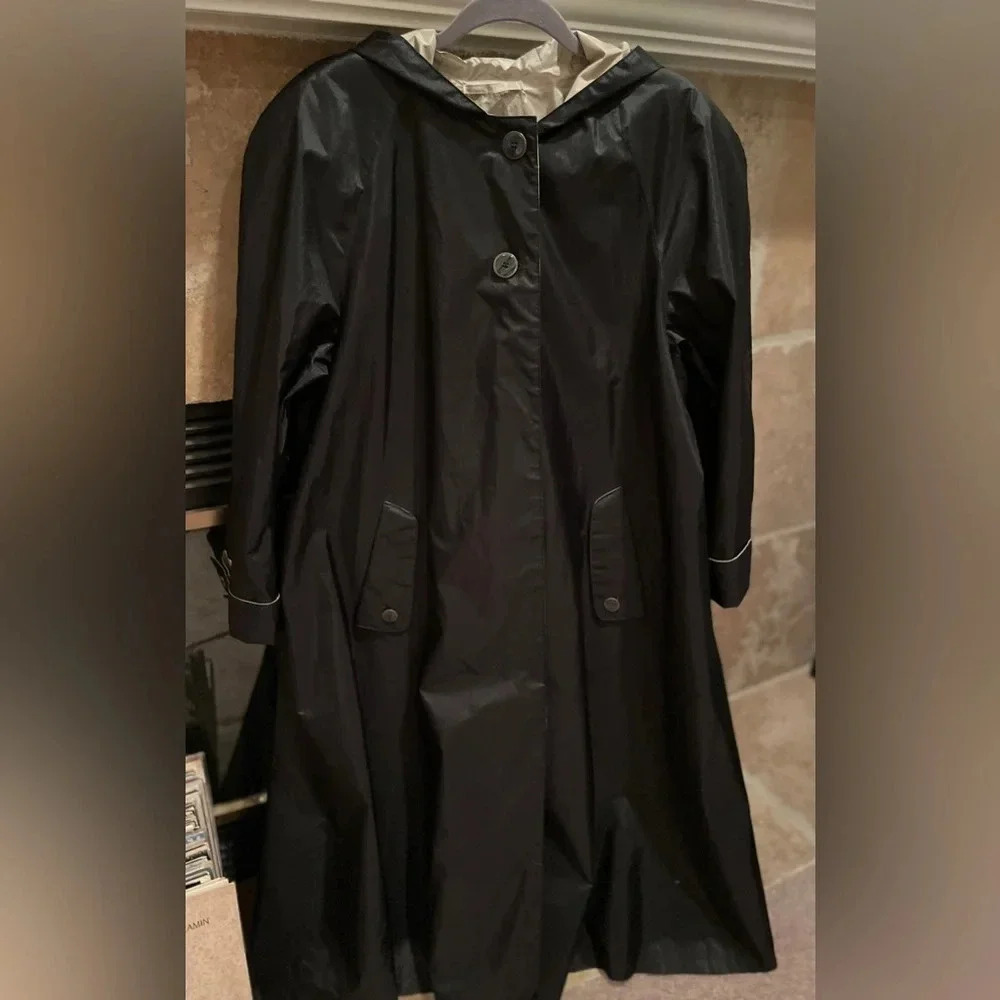 VTG British Mist Black Gold Made in Belarus Raincoat Cape Trench Old Money Sz 12